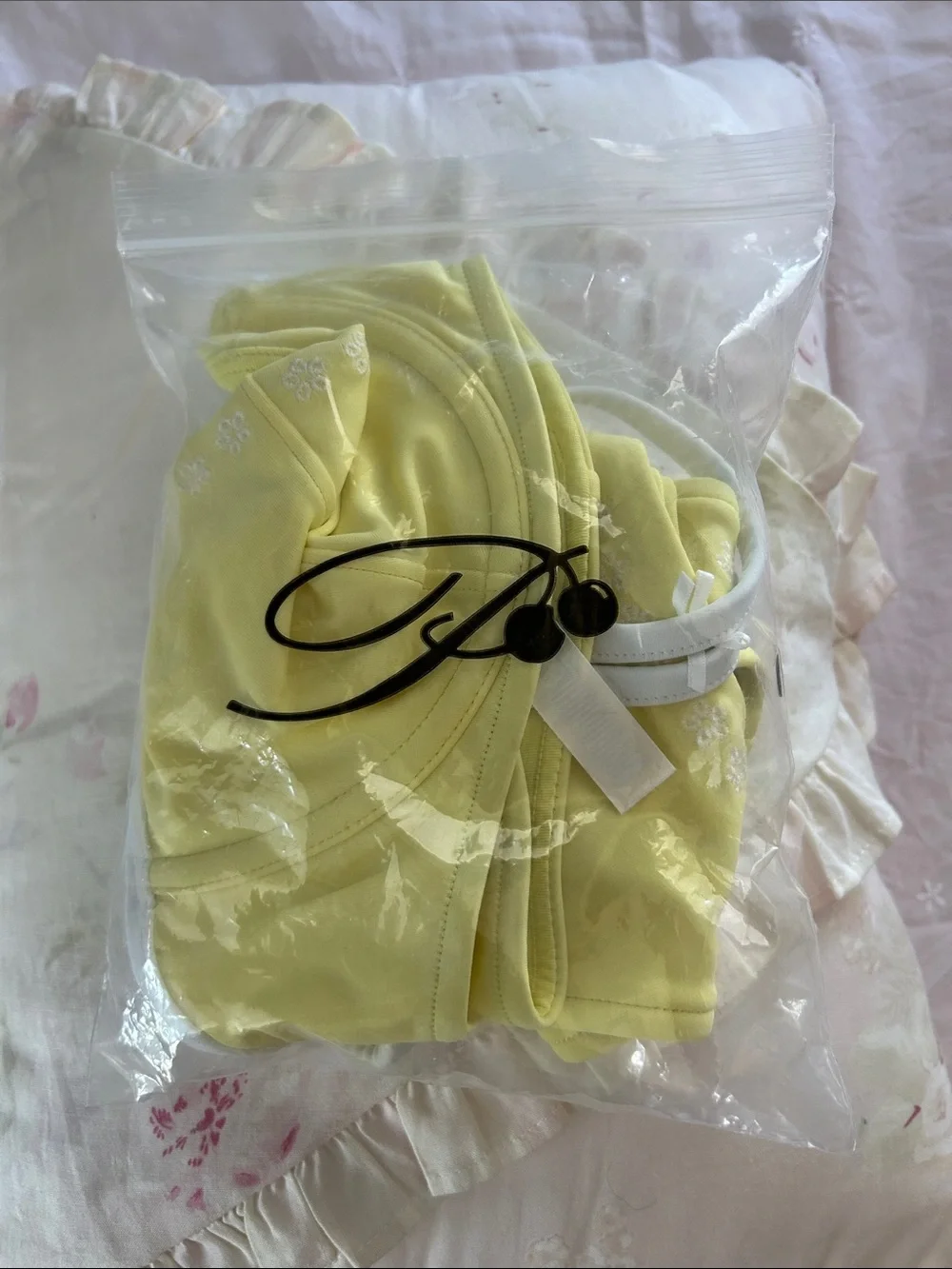 NWT PINK x Frankie’s Bikini Buttercup Set